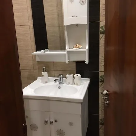 Danaya 1 Apartament Warna